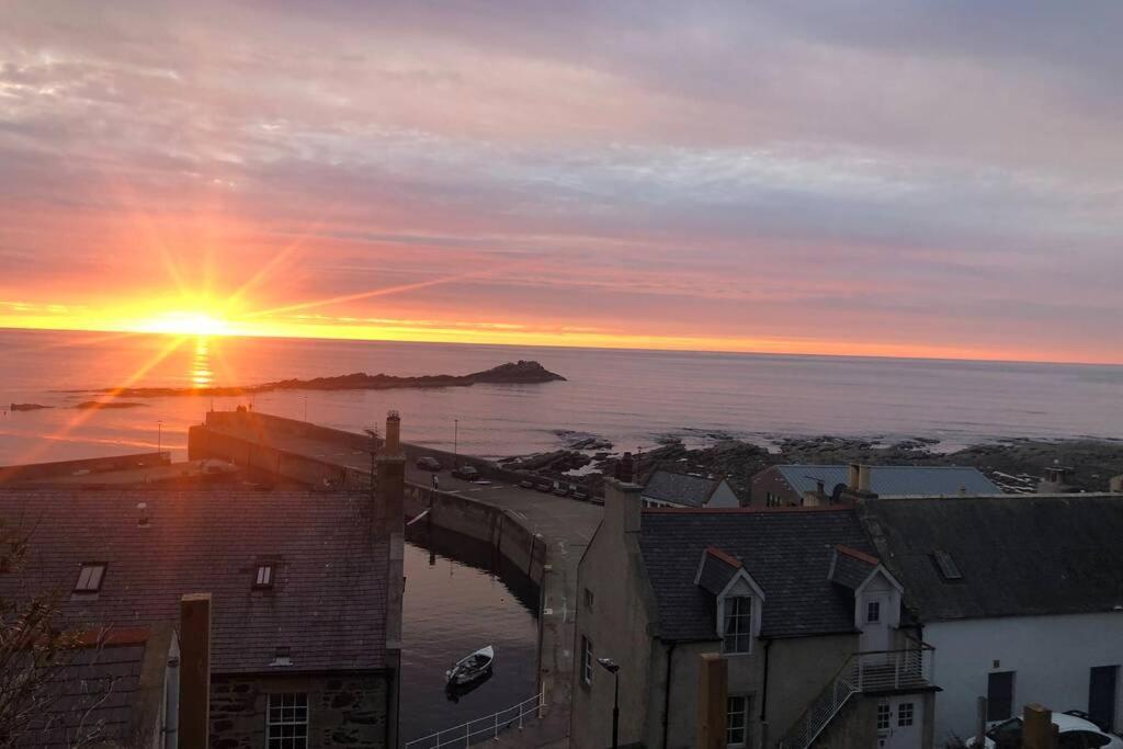 Bellevue Holiday Cottage Gardenstown ภายนอก รูปภาพ